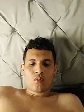 CoupleTwink12 Show Webcam