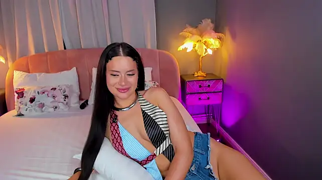 AmedeeaBanks' Live XXX Chat
