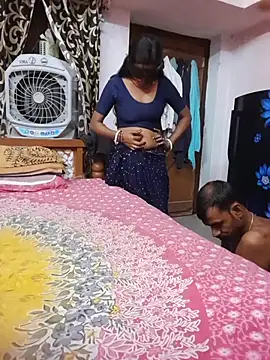 צ'אט XXX בשידור חי של Hot_couple493