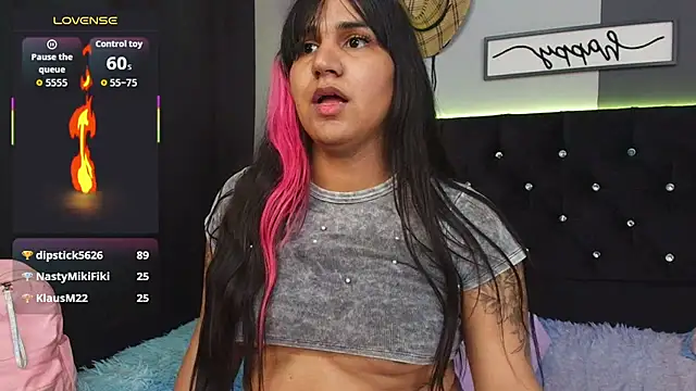 Kagome01 Adlı Modelin Canlı XXX Sohbeti