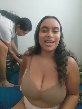 cinnaminnie's Live XXX Chat