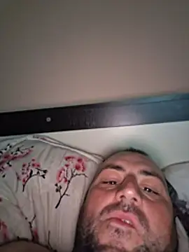 StrictBobby Chat XXX live