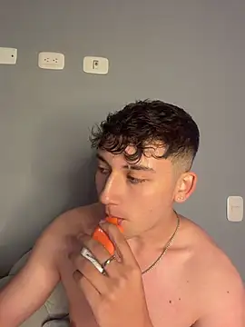 Chat XXX Live OLIVER_K