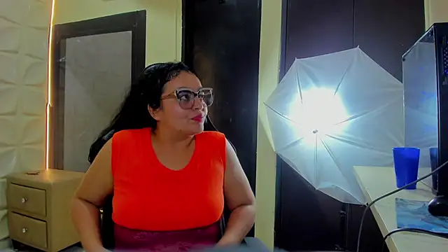 XXX chat uživo modela megan_glenda