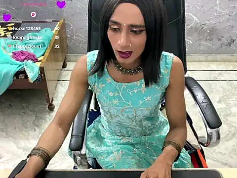 LuvLayla 现场XXX聊天
