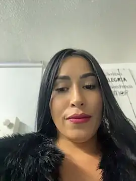 areviklusine1's Live XXX Chat