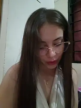 Emmasweet_Val Adlı Modelin Canlı XXX Sohbeti
