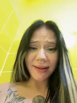 XXX chat uživo modela sukidaa