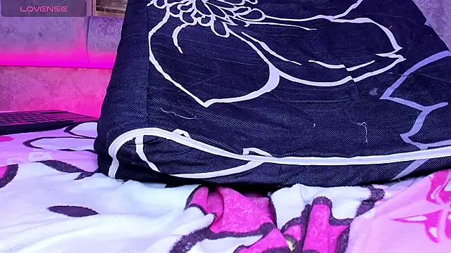 Natasha-Adams' Live XXX Chat