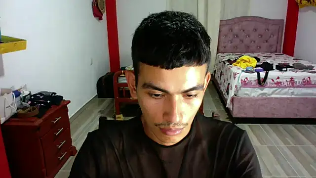 Chat XXX en directo de sorry-mom69