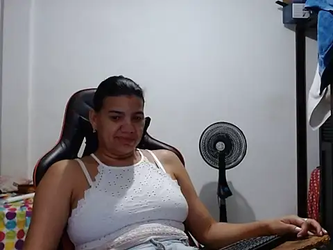 Adriana_0312 – Live XXX-chat
