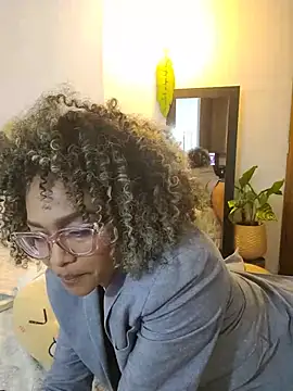 Chat XXX ao vivo de BiiancaEstradaa