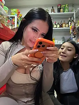 Sara_fun Chat XXX live