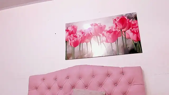 pinky_f00x Adlı Modelin Canlı XXX Sohbeti