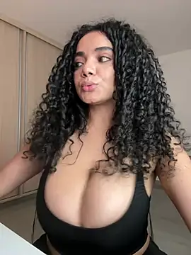 Curlyierr Live XXX-chat