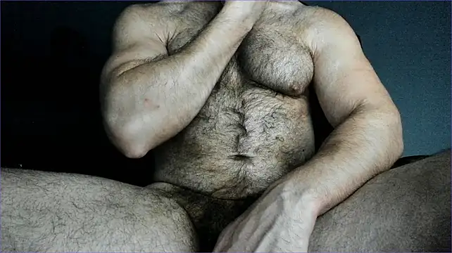 Hugealphabeast Chat XXX in diretta