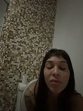 Nikatsun Live XXX chat
