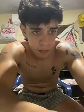 valdren_vylord Show Webcam