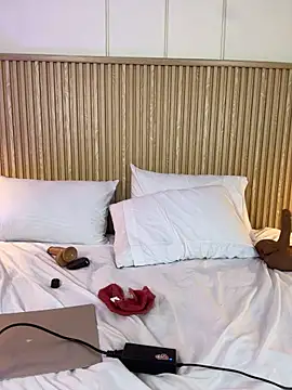 NahimiThompson Live XXX Chat