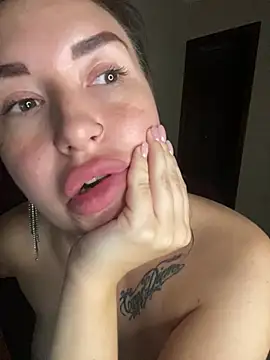 دردشة Roxana_Bell الجنسية المباشرة