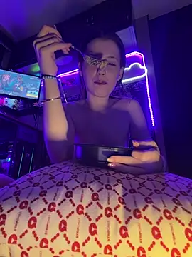 Lilactease's Live XXX Chat