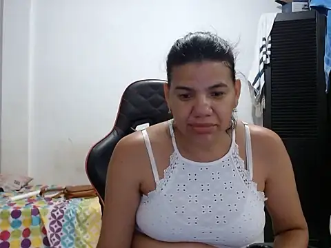XXX chat uživo modela Adriana_0312