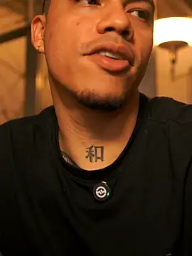AlphaMasterXxx 现场XXX聊天