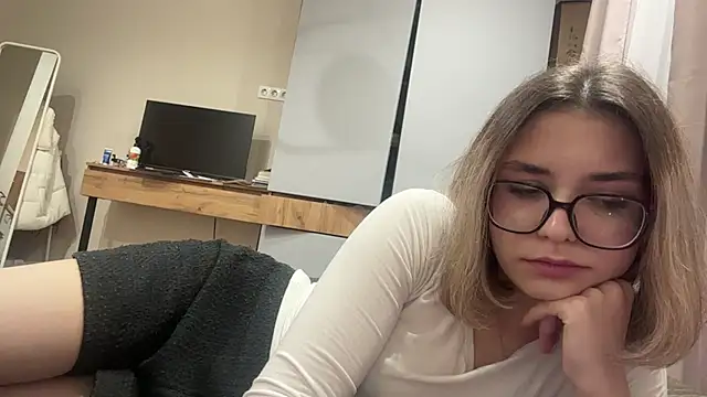 AnnaVelvetFiren Live XXX chat