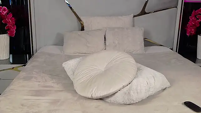 KenyaCruz's Live XXX Chat