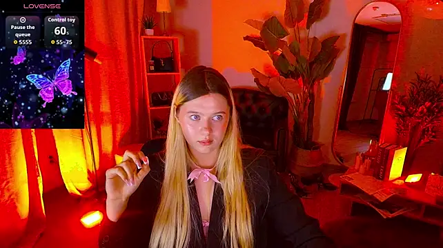 CelestineMauriac's Live XXX Chat