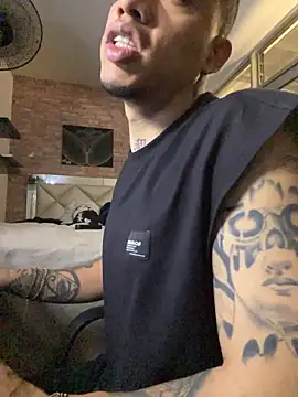 AlphaMasterXxx 现场XXX聊天