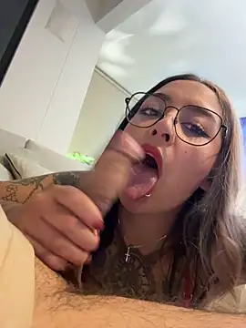 Chat XXX en directo de Rae_Lil_White