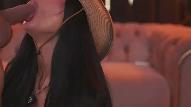 RavennaDArcy Adlı Modelin Canlı XXX Sohbeti