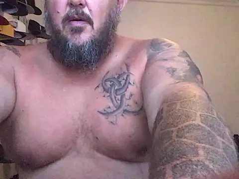 TatooedBear Live XXX-Chat