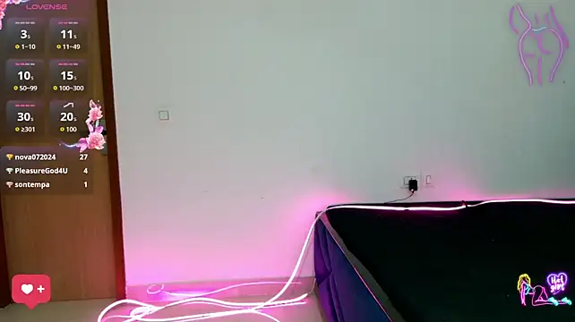 Chat +18 de DesiZoya ao vivo