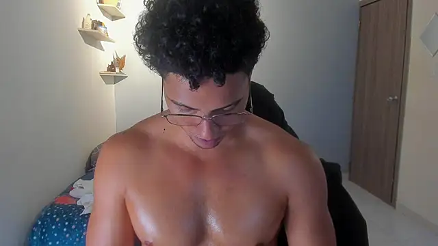 Kris_Khalifa69 Live XXX-Chat