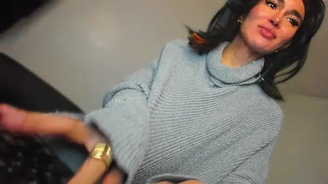 Chat XXX en directo de MistressNextDoor_