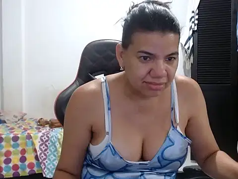 XXX chat uživo modela Adriana_0312