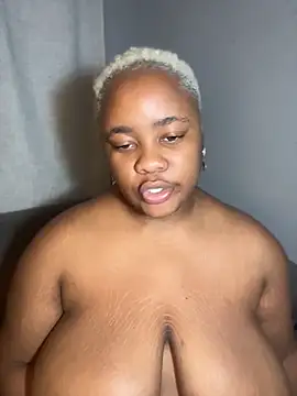 צ'אט XXX בשידור חי של Bubbleboobs19