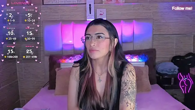mia_devine_ 即時 XXX 聊天
