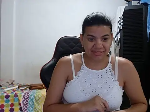 Adriana_0312 Live XXX-Chat