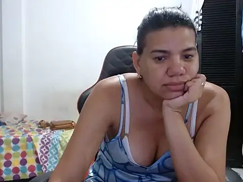 Adriana_0312's Live XXX Chat
