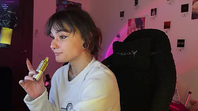 deadlysweet's Live XXX Chat