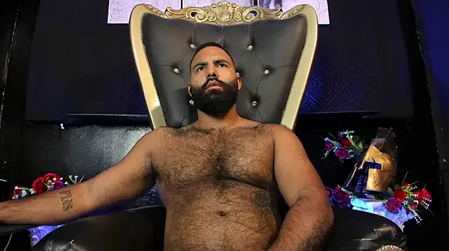BeardAndrew Chat XXX in diretta