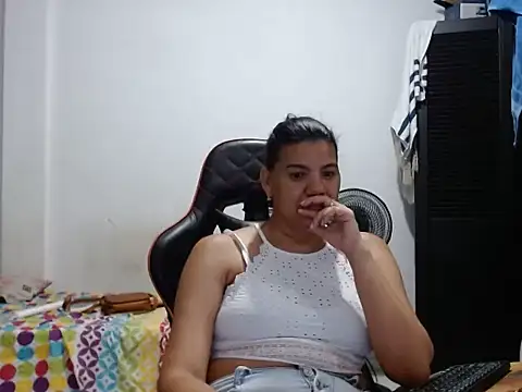 Adriana_0312n Live XXX chat