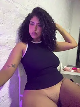 Kittybrown18's Live XXX Chat