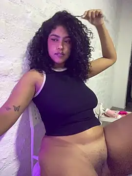 Kittybrown18's Live XXX Chat