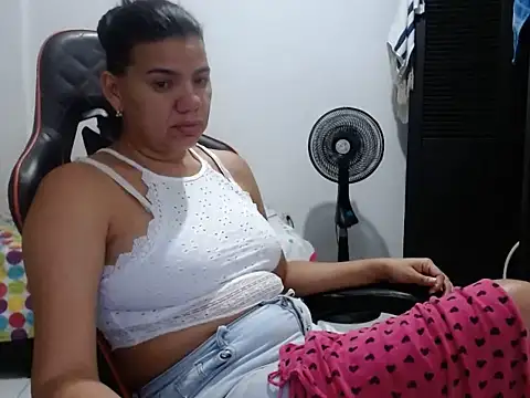 Adriana_0312 Chat XXX live