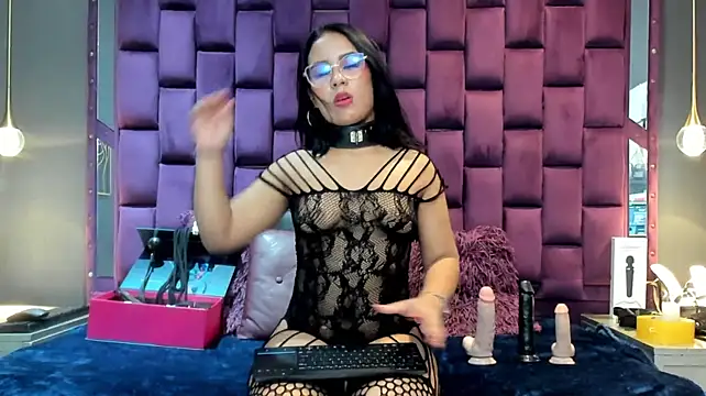 LunaSaez's Live XXX Chat