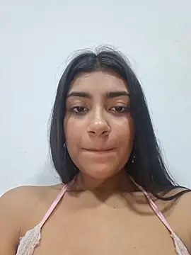 Sweed-virgin-pussy Chat XXX in diretta